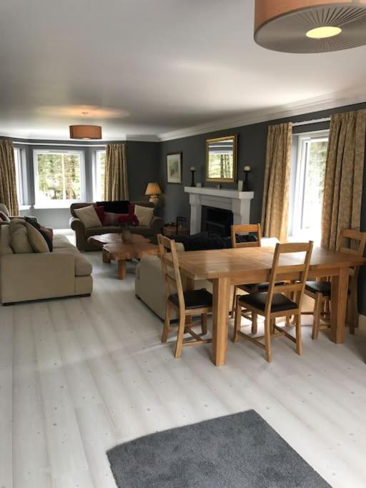 Cardon House - Luxury Highland Holiday Home Инвернесс Экстерьер фото